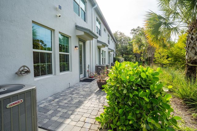 1866 SE Tarni Way, Stuart, FL 34996