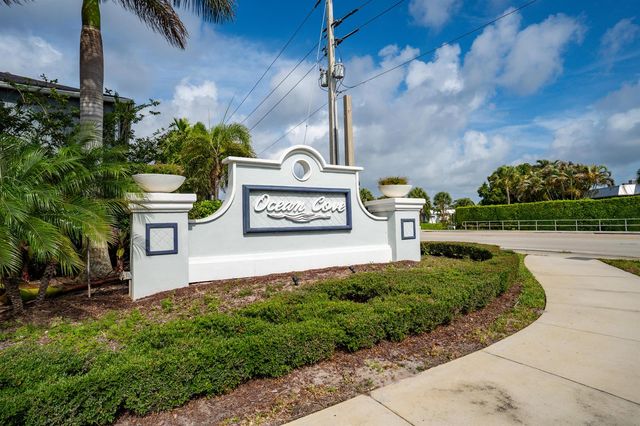 1866 SE Tarni Way, Stuart, FL 34996