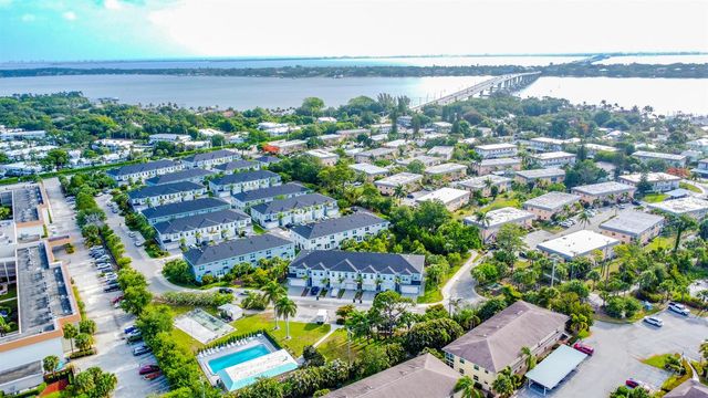 1866 SE Tarni Way, Stuart, FL 34996