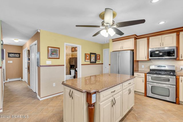 122 Morris Boulevard, Manahawkin, NJ 08050
