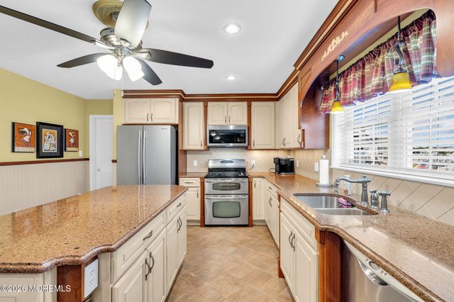 122 Morris Boulevard, Manahawkin, NJ 08050