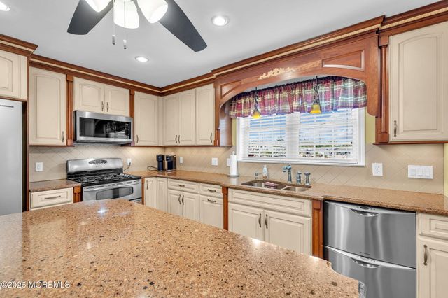 122 Morris Boulevard, Manahawkin, NJ 08050