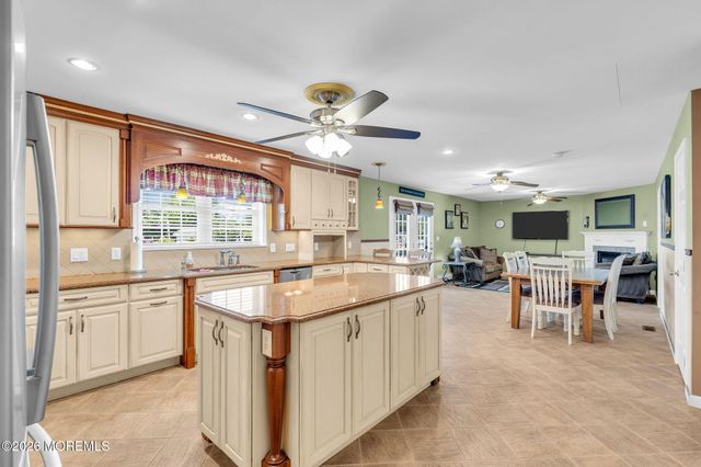 122 Morris Boulevard, Manahawkin, NJ 08050