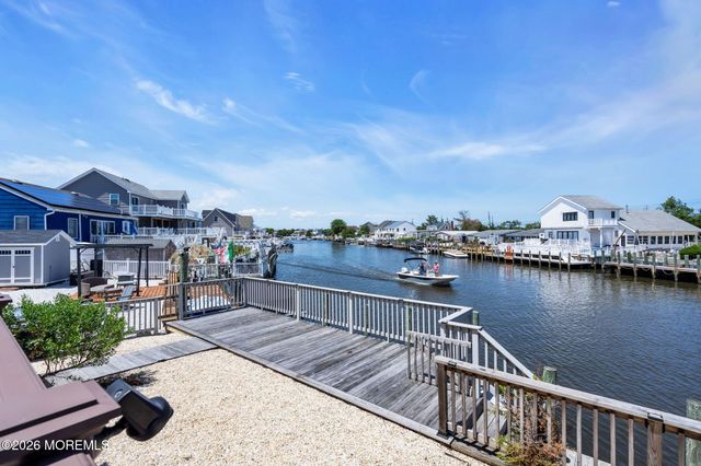 122 Morris Boulevard, Manahawkin, NJ 08050