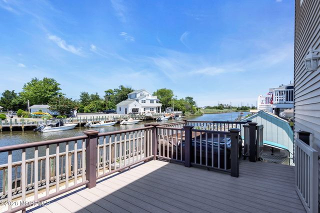 122 Morris Boulevard, Manahawkin, NJ 08050