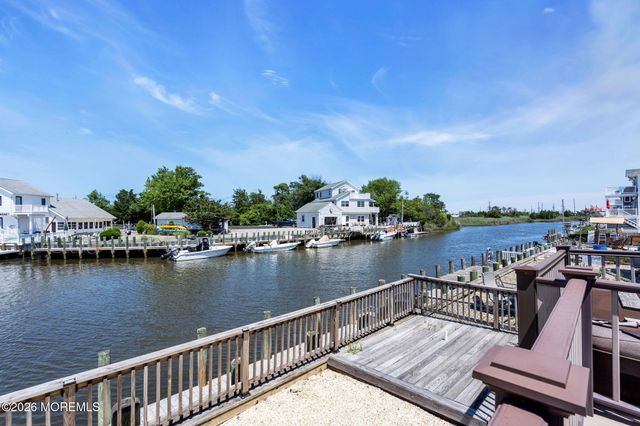 122 Morris Boulevard, Manahawkin, NJ 08050