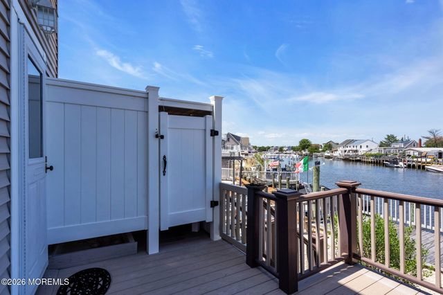 122 Morris Boulevard, Manahawkin, NJ 08050
