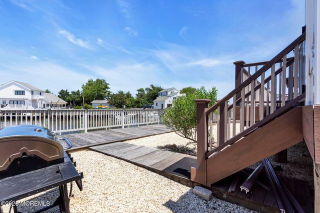 122 Morris Boulevard, Manahawkin, NJ 08050