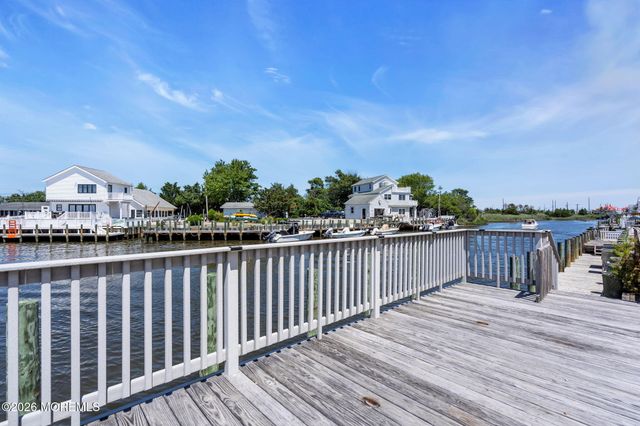 122 Morris Boulevard, Manahawkin, NJ 08050