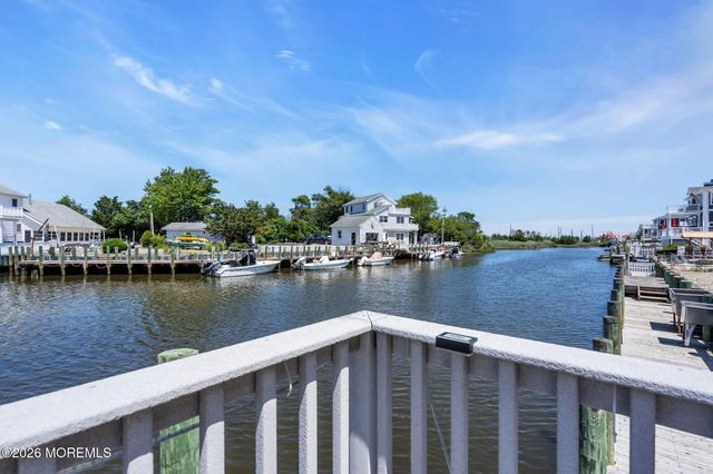 122 Morris Boulevard, Manahawkin, NJ 08050