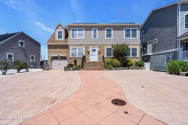 122 Morris Boulevard, Manahawkin, NJ 08050