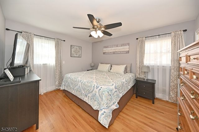 39 Niagara St, Dumont Boro, NJ 07628