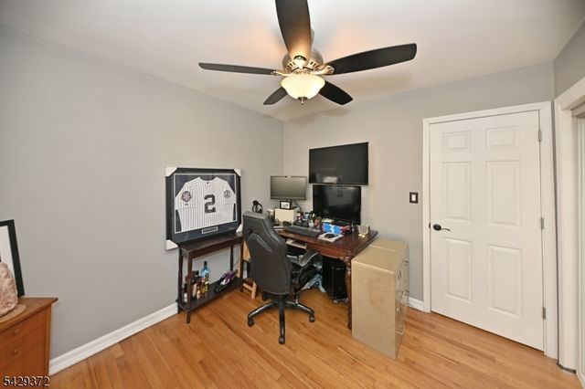 39 Niagara St, Dumont Boro, NJ 07628
