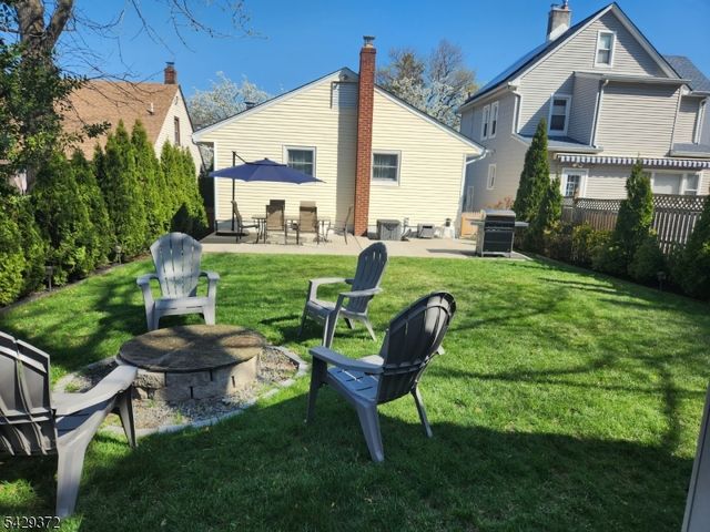 39 Niagara St, Dumont Boro, NJ 07628