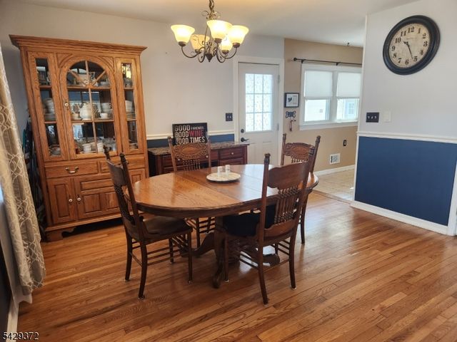 39 Niagara St, Dumont Boro, NJ 07628