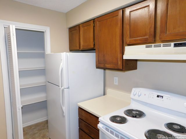 13018 Heimer Rd Apt 704, San Antonio, TX 78216