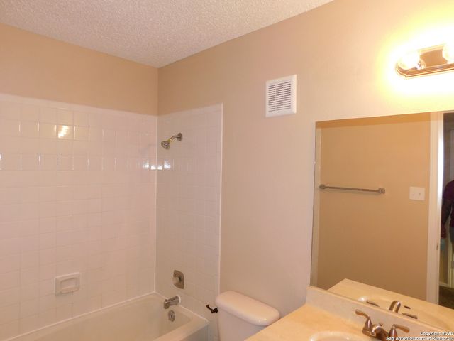 13018 Heimer Rd Apt 704, San Antonio, TX 78216