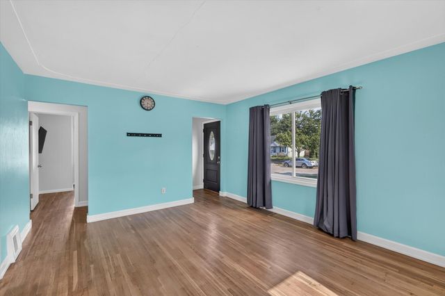650 Marcia Street Sw, City Of Wyoming, MI 49509
