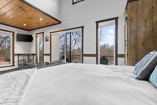 193 Garren Cove Road, Morganton, GA 30560