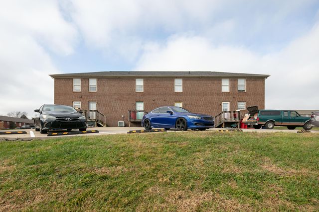 913 Weeping Willow Drive, Berea, KY 40403