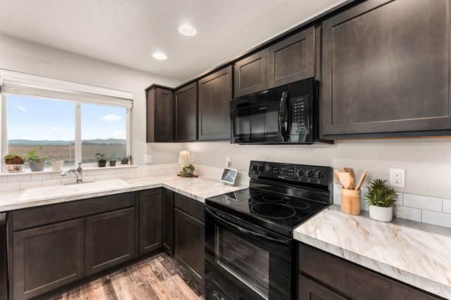 7538 E Drouillard St, Nampa, ID 83687