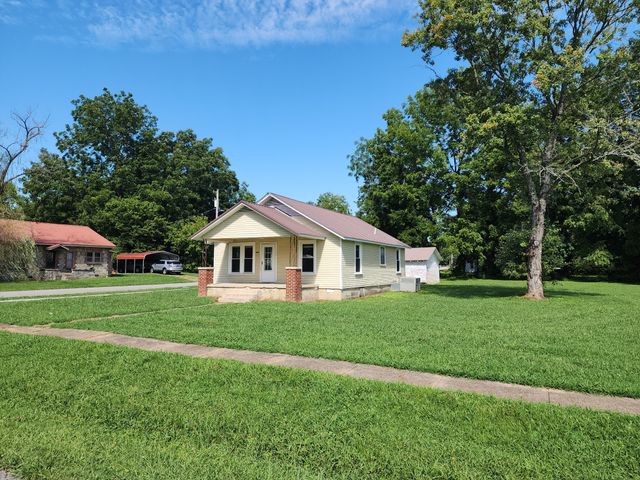 416 W Moore St, Tullahoma, TN 37388