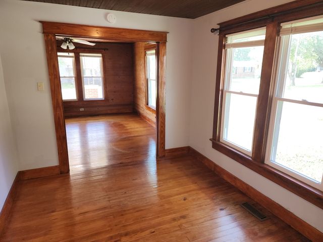 416 W Moore St, Tullahoma, TN 37388