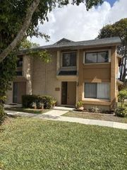 68 Wimbledon Lake Drive 68, Plantation, FL 33324