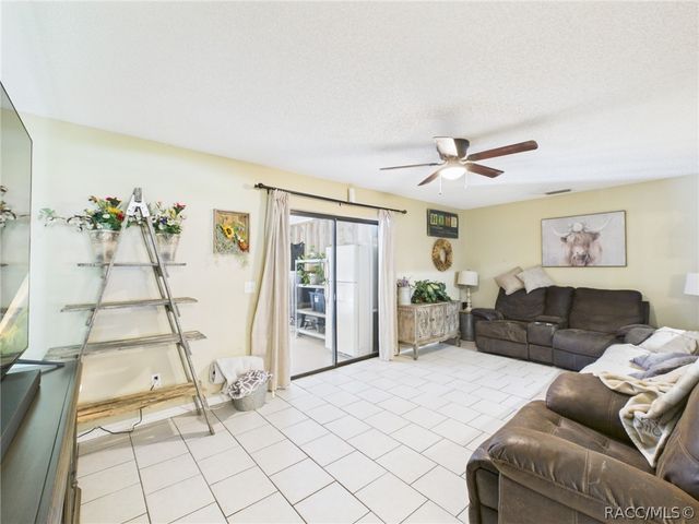 10648 N Haitian Drive, Citrus Springs, FL 34434