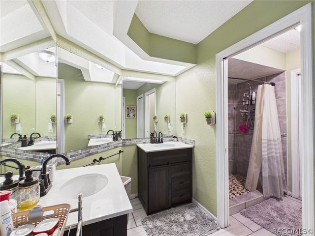 10648 N Haitian Drive, Citrus Springs, FL 34434