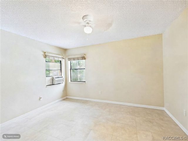 10648 N Haitian Drive, Citrus Springs, FL 34434