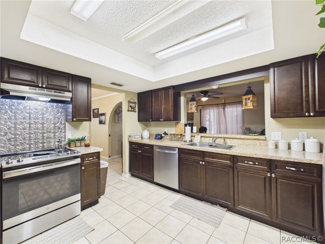 10648 N Haitian Drive, Citrus Springs, FL 34434