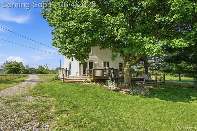 8820 Almont Road, Almont, MI 48003