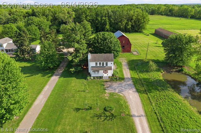 8820 Almont Road, Almont, MI 48003