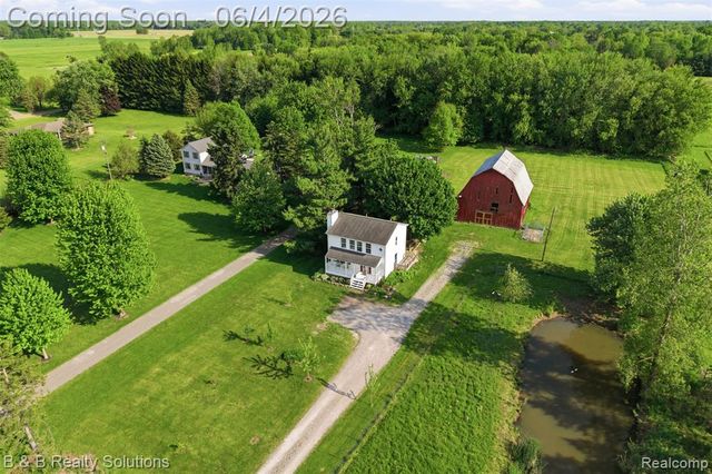8820 Almont Road, Almont, MI 48003