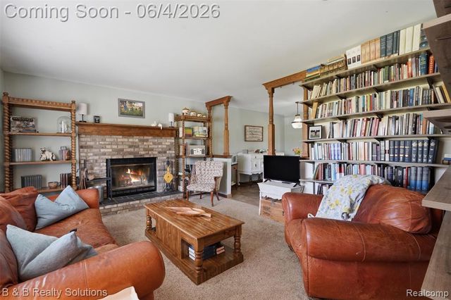8820 Almont Road, Almont, MI 48003