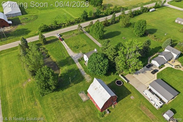 8820 Almont Road, Almont, MI 48003