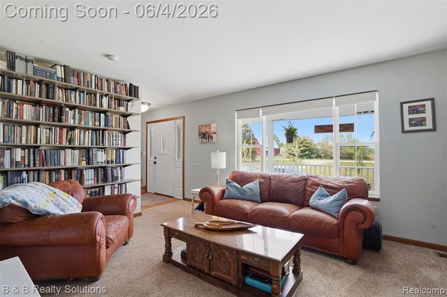 8820 Almont Road, Almont, MI 48003