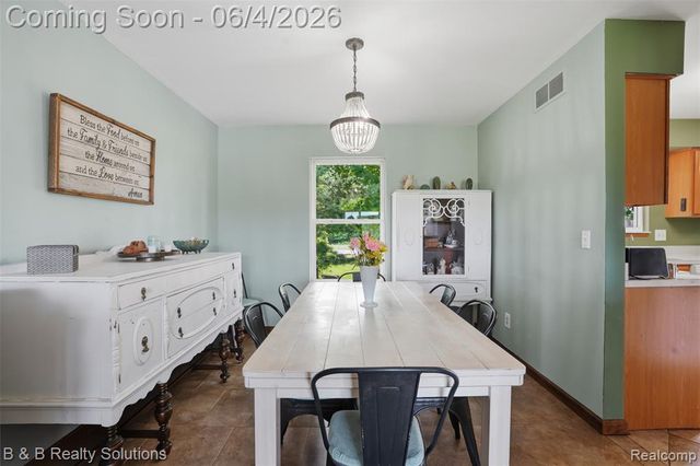 8820 Almont Road, Almont, MI 48003