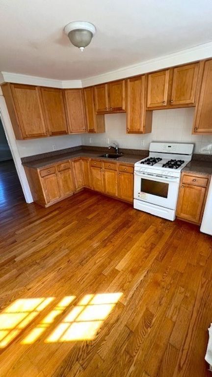 902 Furnace Brooke Pkw 1L, Quincy, MA 02169