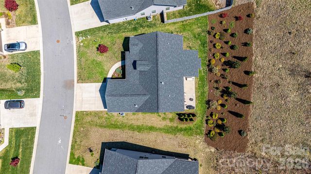 153 Water Leaf Drive, Weaverville, NC 28787