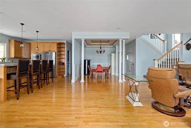 2402 J Avenue, Anacortes, WA 98221