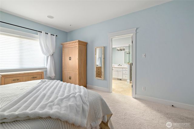 2402 J Avenue, Anacortes, WA 98221