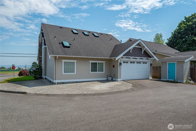 2402 J Avenue, Anacortes, WA 98221