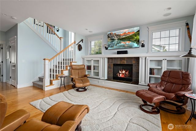2402 J Avenue, Anacortes, WA 98221