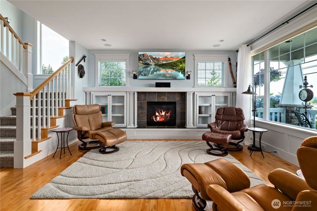 2402 J Avenue, Anacortes, WA 98221