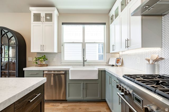 1662 E HOPKINS LN, Salt Lake City, UT 84108