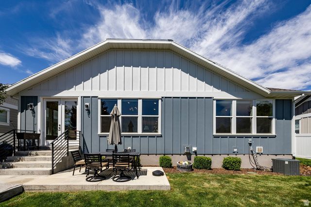 1662 E HOPKINS LN, Salt Lake City, UT 84108