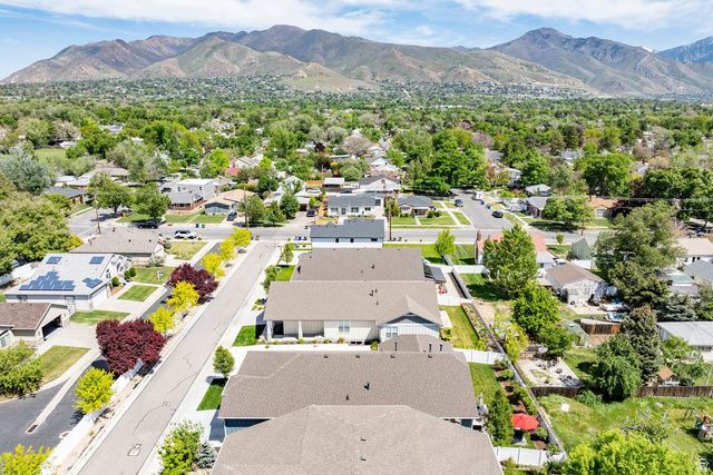 1662 E HOPKINS LN, Salt Lake City, UT 84108