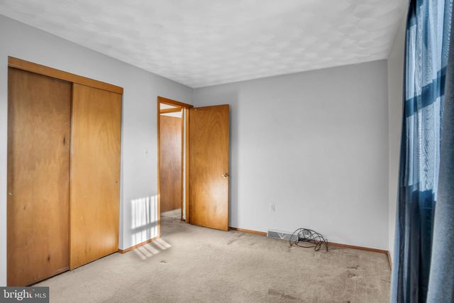 318 E EMAUS ST, Middletown, PA 17057